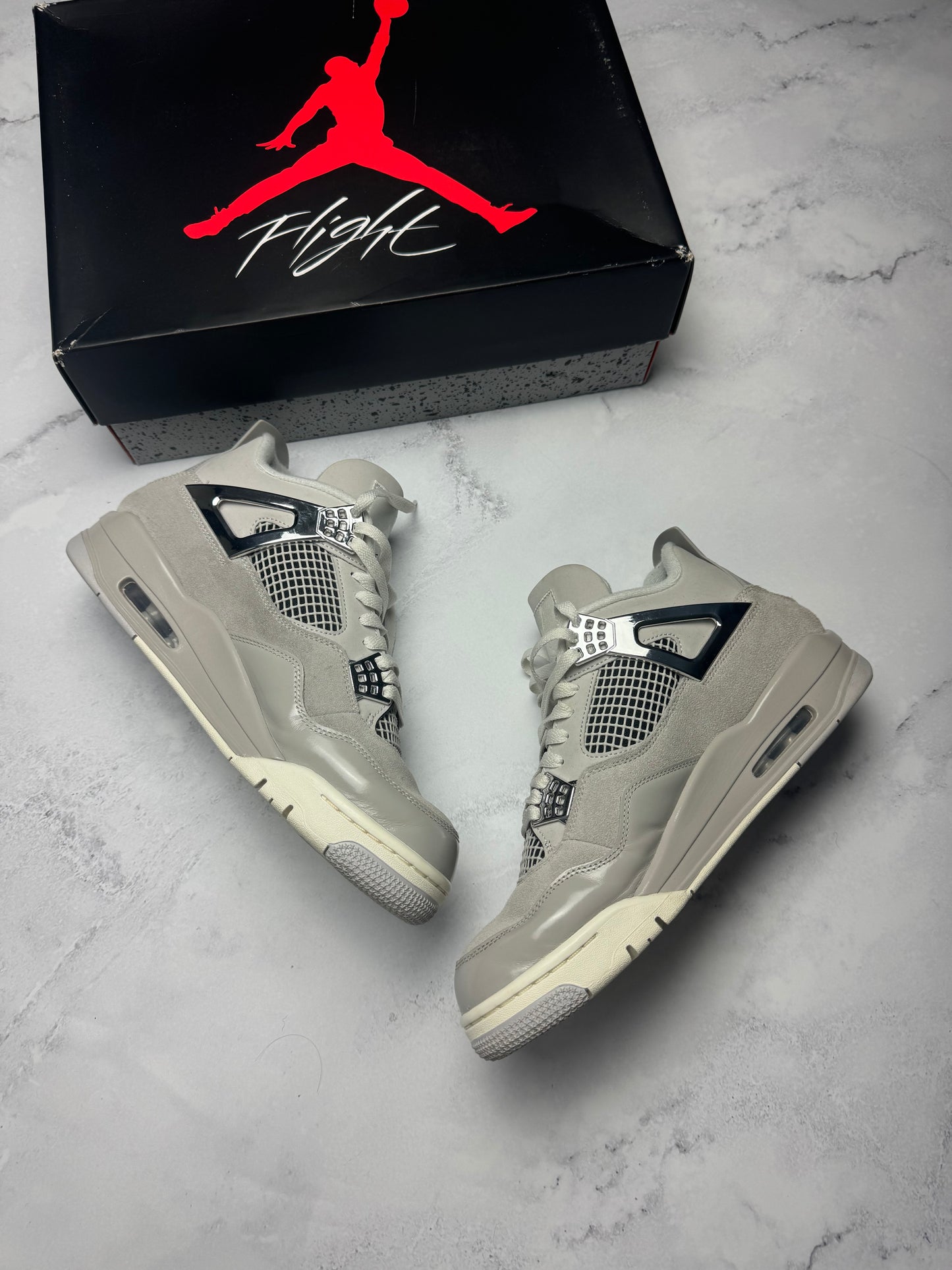 Nike Air Jordan 4 Retro Frozen Moment