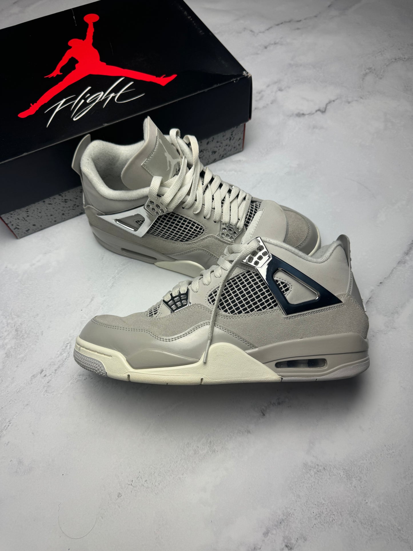 Nike Air Jordan 4 Retro Frozen Moment