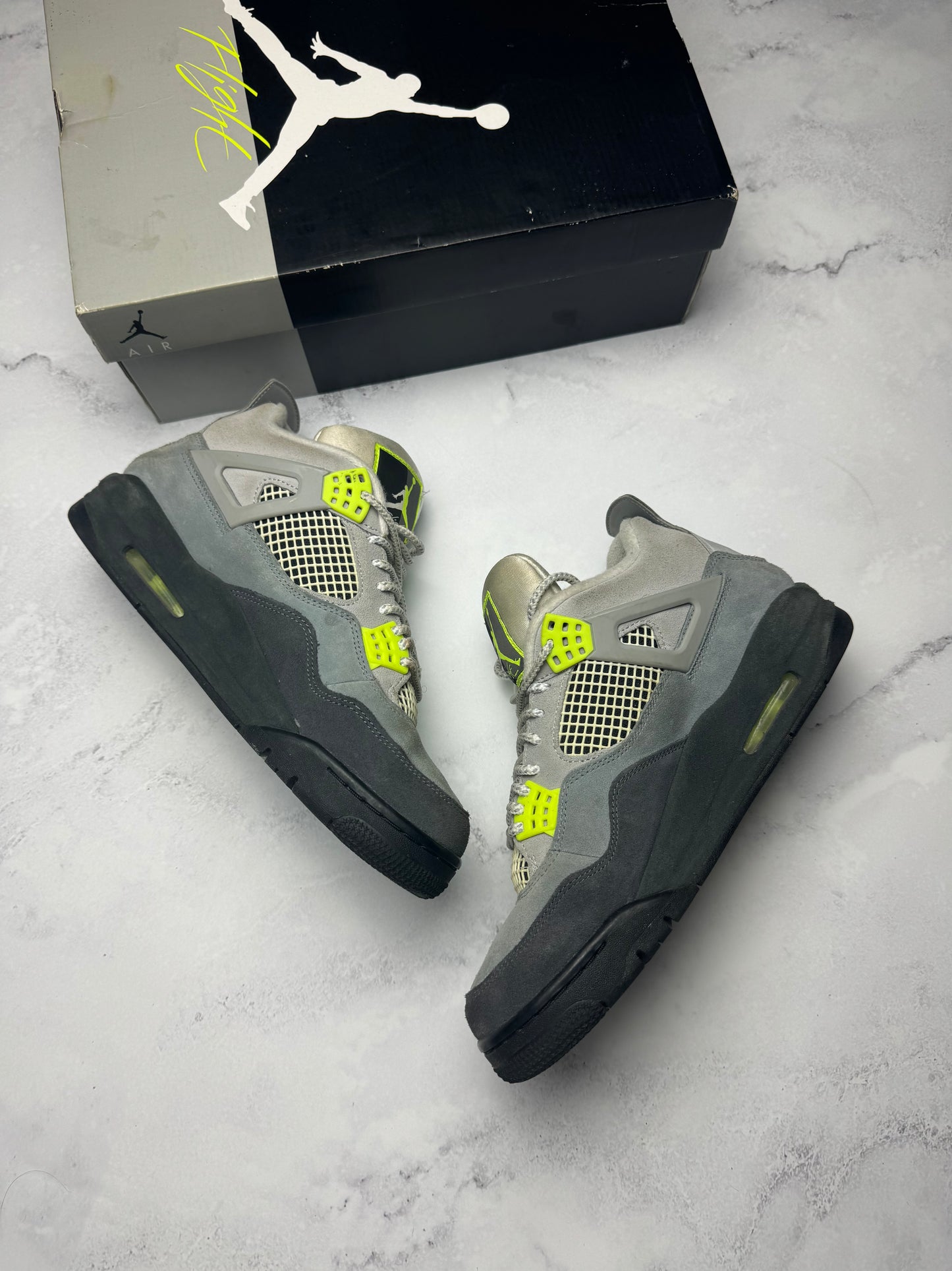 Nike Air Jordan 4 Retro SE 95 Neon