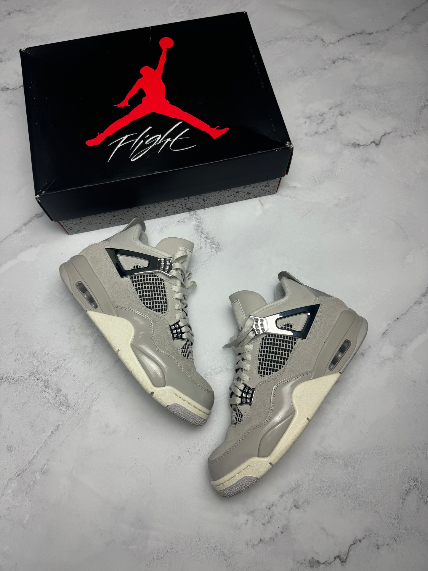 Nike Air Jordan 4 Retro Frozen Moment