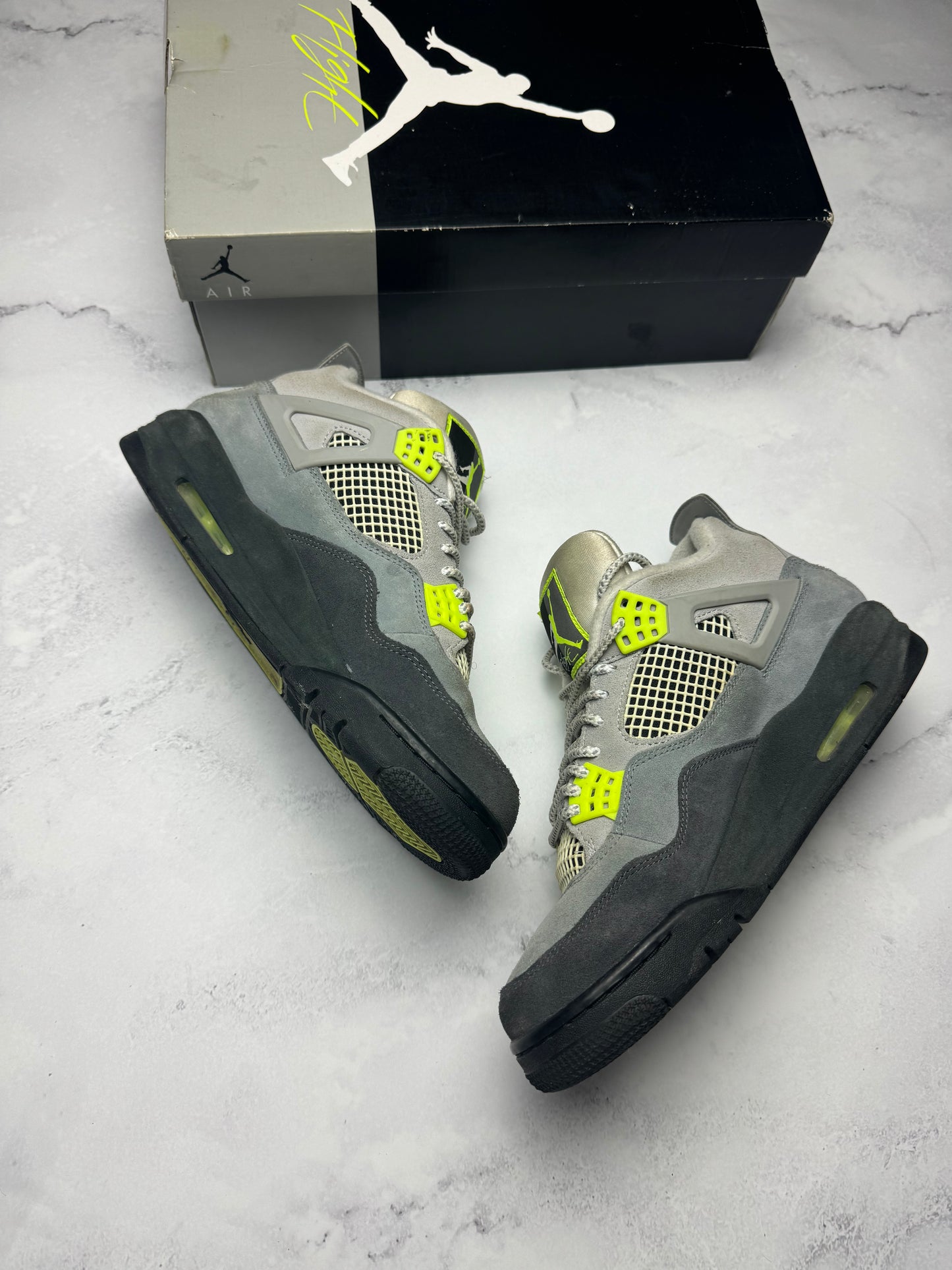 Nike Air Jordan 4 Retro SE 95 Neon